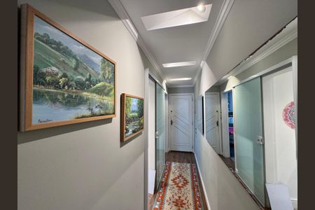 Apartamento à venda com 123m², 3 quartos e 2 vagas Apartamento à venda com 123m², 3 quartos e 2 vagasCorredor