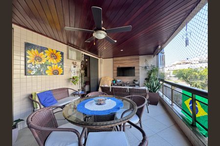 Apartamento à venda com 123m², 3 quartos e 2 vagas Apartamento à venda com 123m², 3 quartos e 2 vagasVaranda