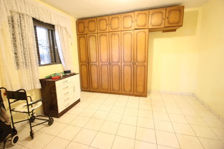 Casa à venda com 120m², 2 quartos e 2 vagasQuarto 2