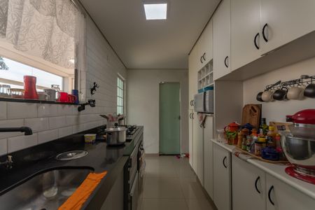 Casa à venda com 360m², 3 quartos e 6 vagas Casa à venda com 360m², 3 quartos e 6 vagasCozinha