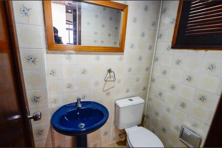 Casa à venda com 187m², 3 quartos e 2 vagas Casa à venda com 187m², 3 quartos e 2 vagasBanheiro de Serviço