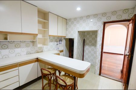 Casa à venda com 187m², 3 quartos e 2 vagas Casa à venda com 187m², 3 quartos e 2 vagasCozinha