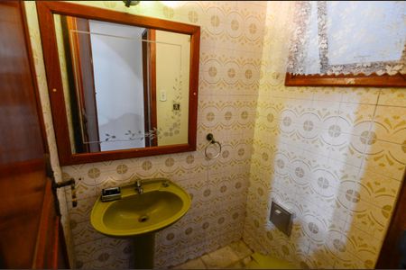 Casa à venda com 187m², 3 quartos e 2 vagas Casa à venda com 187m², 3 quartos e 2 vagasLavabo