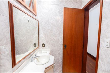 Casa à venda com 187m², 3 quartos e 2 vagas Casa à venda com 187m², 3 quartos e 2 vagasBanheiro Social