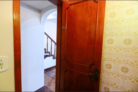 Casa à venda com 187m², 3 quartos e 2 vagas Casa à venda com 187m², 3 quartos e 2 vagasLavabo