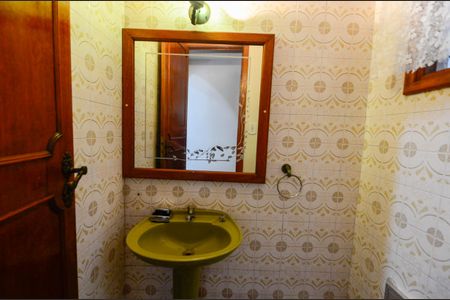 Casa à venda com 187m², 3 quartos e 2 vagas Casa à venda com 187m², 3 quartos e 2 vagasLavabo