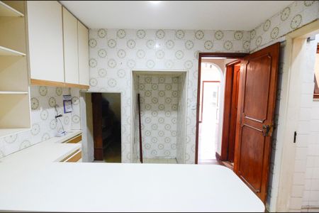 Casa à venda com 187m², 3 quartos e 2 vagas Casa à venda com 187m², 3 quartos e 2 vagasCozinha