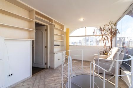 Apartamento à venda com 189m², 3 quartos e 2 vagas Apartamento à venda com 189m², 3 quartos e 2 vagasÁrea comum - Salão de festas