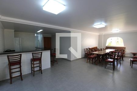 Apartamento à venda com 189m², 3 quartos e 2 vagas Apartamento à venda com 189m², 3 quartos e 2 vagasÁrea comum - Salão de festas