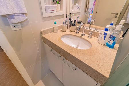 Apartamento à venda com 103m², 3 quartos e 2 vagas Apartamento à venda com 103m², 3 quartos e 2 vagasBanheiro da Suíte