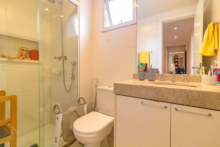 Apartamento à venda com 103m², 3 quartos e 2 vagas Apartamento à venda com 103m², 3 quartos e 2 vagasBanheiro da Suíte