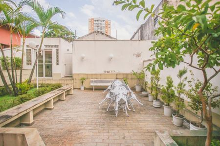 Apartamento à venda com 58m², 2 quartos e 1 vaga Apartamento à venda com 58m², 2 quartos e 1 vagaÁrea comum - Playground