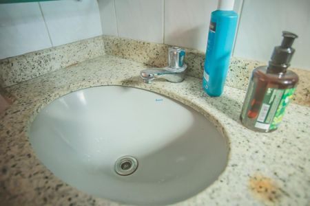 Apartamento à venda com 58m², 2 quartos e 1 vaga Apartamento à venda com 58m², 2 quartos e 1 vagaBanheiro