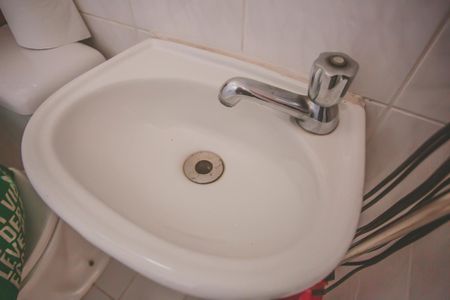 Apartamento à venda com 58m², 2 quartos e 1 vaga Apartamento à venda com 58m², 2 quartos e 1 vagaBanheiro de serviço