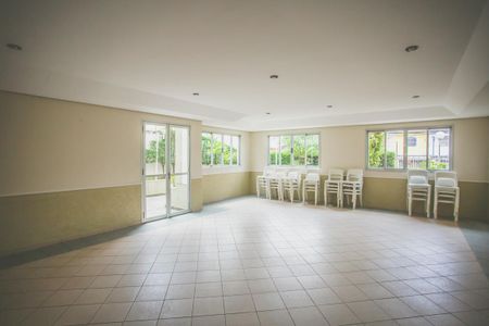 Apartamento à venda com 58m², 2 quartos e 1 vaga Apartamento à venda com 58m², 2 quartos e 1 vagaÁrea comum - Salão de festas