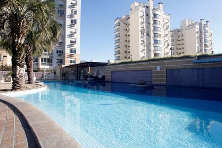 Apartamento à venda com 71m², 2 quartos e 2 vagasÁrea Comum - Piscina