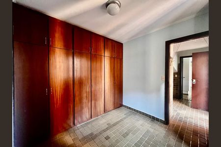 Apartamento para alugar com 210m², 4 quartos e 2 vagas Apartamento para alugar com 210m², 4 quartos e 2 vagasQuarto de Serviço