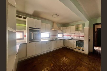Apartamento para alugar com 210m², 4 quartos e 2 vagas Apartamento para alugar com 210m², 4 quartos e 2 vagasCozinha