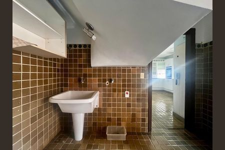 Apartamento para alugar com 210m², 4 quartos e 2 vagas Apartamento para alugar com 210m², 4 quartos e 2 vagasÁrea de Serviço