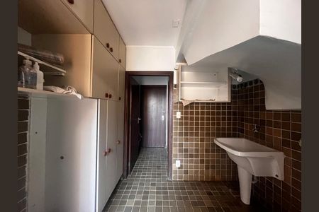 Apartamento para alugar com 210m², 4 quartos e 2 vagas Apartamento para alugar com 210m², 4 quartos e 2 vagasÁrea de Serviço
