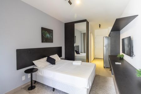 Studio à venda com 24m², 1 quarto e 1 vaga Studio à venda com 24m², 1 quarto e 1 vagaStudio