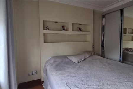 Casa à venda com 4 quartos, 300m² em Jardim Oriental, São Paulo