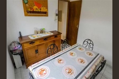 Casa à venda com 217m², 4 quartos e 4 vagas