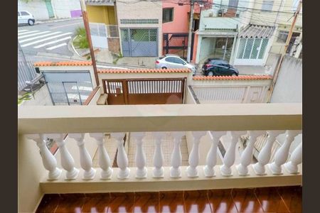 Casa à venda com 217m², 4 quartos e 4 vagas