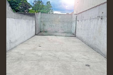 Casa à venda com 217m², 4 quartos e 4 vagas