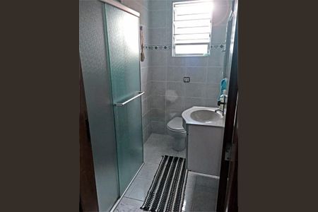 Casa à venda com 217m², 4 quartos e 4 vagas