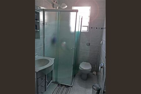 Casa à venda com 217m², 4 quartos e 4 vagas