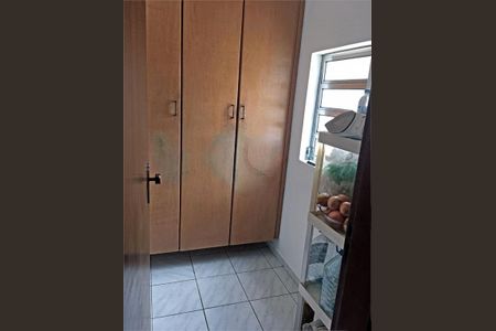 Casa à venda com 217m², 4 quartos e 4 vagas