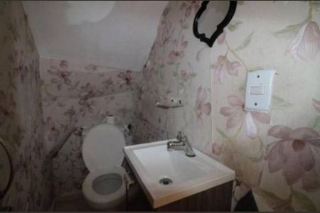 Casa à venda com 68m², 2 quartos e 1 vaga