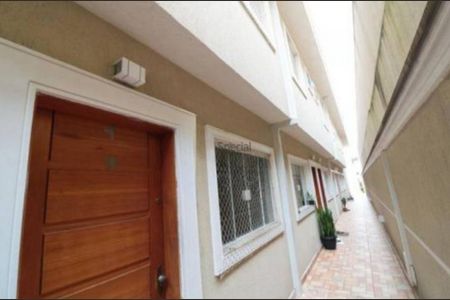 Casa à venda com 68m², 2 quartos e 1 vaga