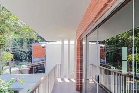 Casa à venda com 288m², 3 quartos e 4 vagas
