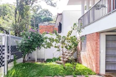 Casa à venda com 288m², 3 quartos e 4 vagas