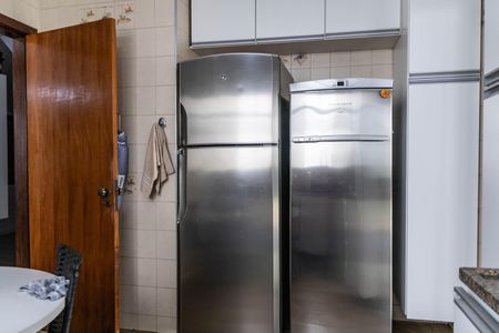 Casa à venda com 300m², 4 quartos e 3 vagasCozinha