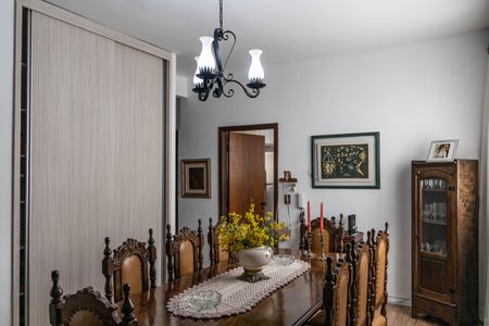 Casa à venda com 300m², 4 quartos e 3 vagasCopa