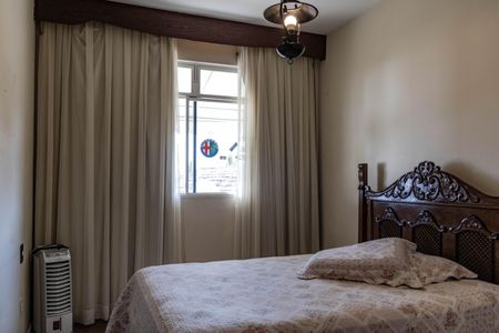 Casa à venda com 300m², 4 quartos e 3 vagasQuarto 1