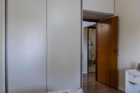 Casa à venda com 300m², 4 quartos e 3 vagasQuarto 2