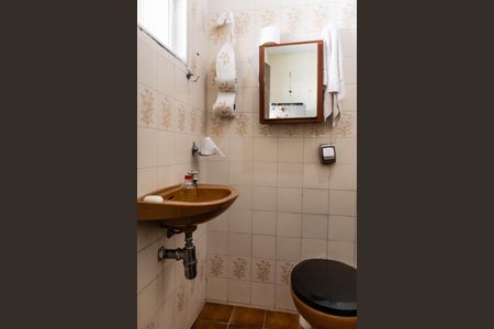 Casa à venda com 300m², 4 quartos e 3 vagasBanheiro de serviço