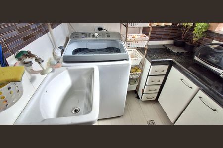 Apartamento à venda com 118m², 3 quartos e 1 vaga Apartamento à venda com 118m², 3 quartos e 1 vagaÁrea de Serviço