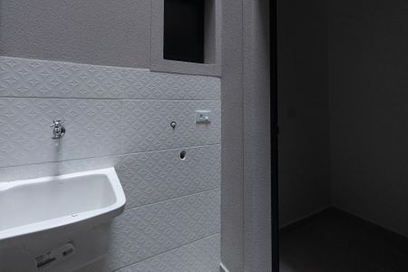 Apartamento à venda com 27m², 2 quartos e sem vaga Apartamento à venda com 27m², 2 quartos e sem vagaCozinha e Área de Serviço