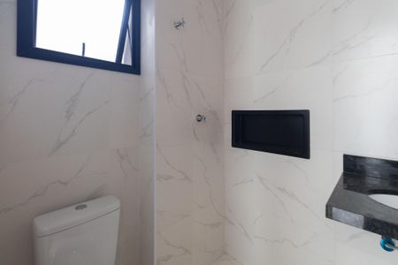 Apartamento à venda com 44m², 2 quartos e sem vaga Apartamento à venda com 44m², 2 quartos e sem vagaBanheiro