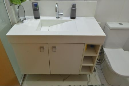 Apartamento à venda com 61m², 2 quartos e 1 vagaBanheiro 