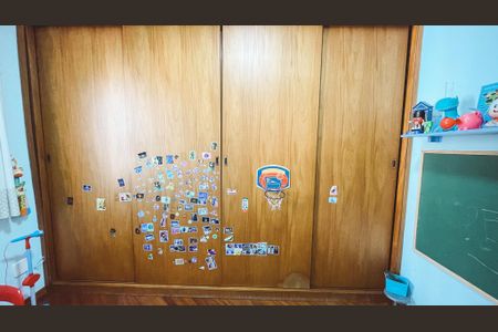 Apartamento à venda com 133m², 4 quartos e 2 vagasSuíte 2