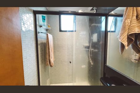 Apartamento à venda com 133m², 4 quartos e 2 vagasBanheiro da Suíte 1