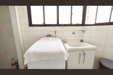 Apartamento à venda com 133m², 4 quartos e 2 vagasÁrea de Serviço