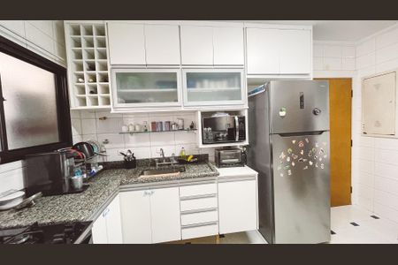 Apartamento à venda com 133m², 4 quartos e 2 vagasCozinha