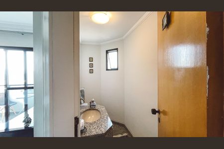 Apartamento à venda com 133m², 4 quartos e 2 vagasLavabo